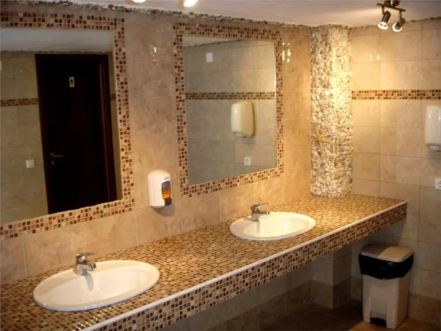 Spiros-Soula Family Hotel & Apartments