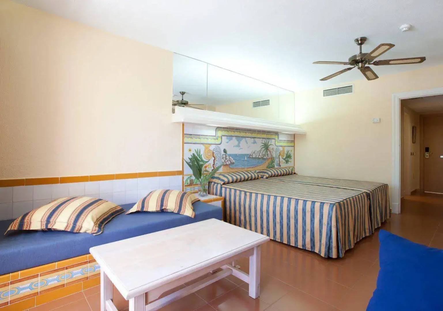 Playavera Hotel - Naturist Friendly