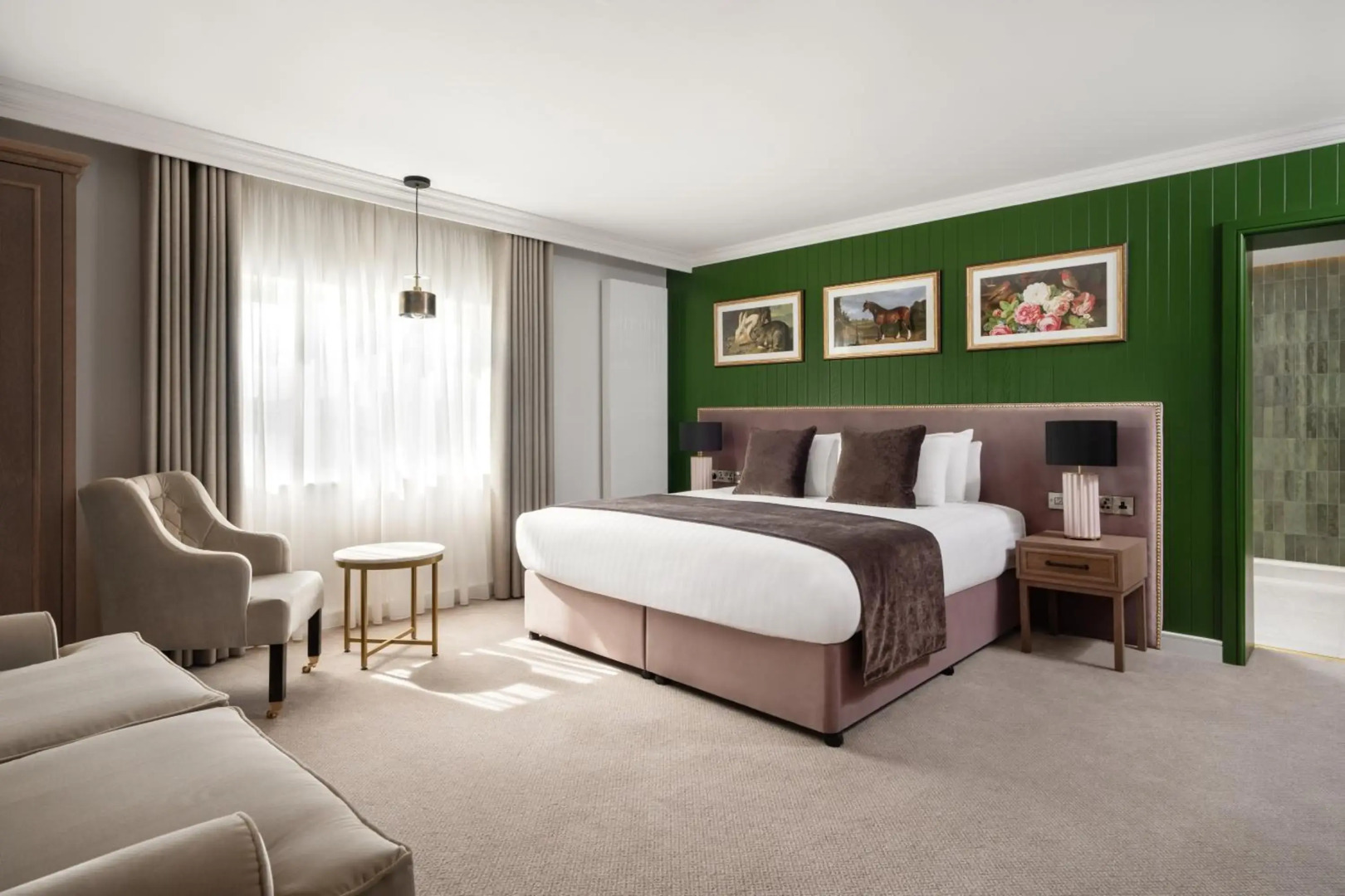 Ivanhoe Inn and Hotel