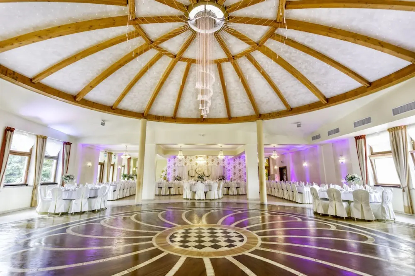 Lesna Perla - Restaurant and Hotel