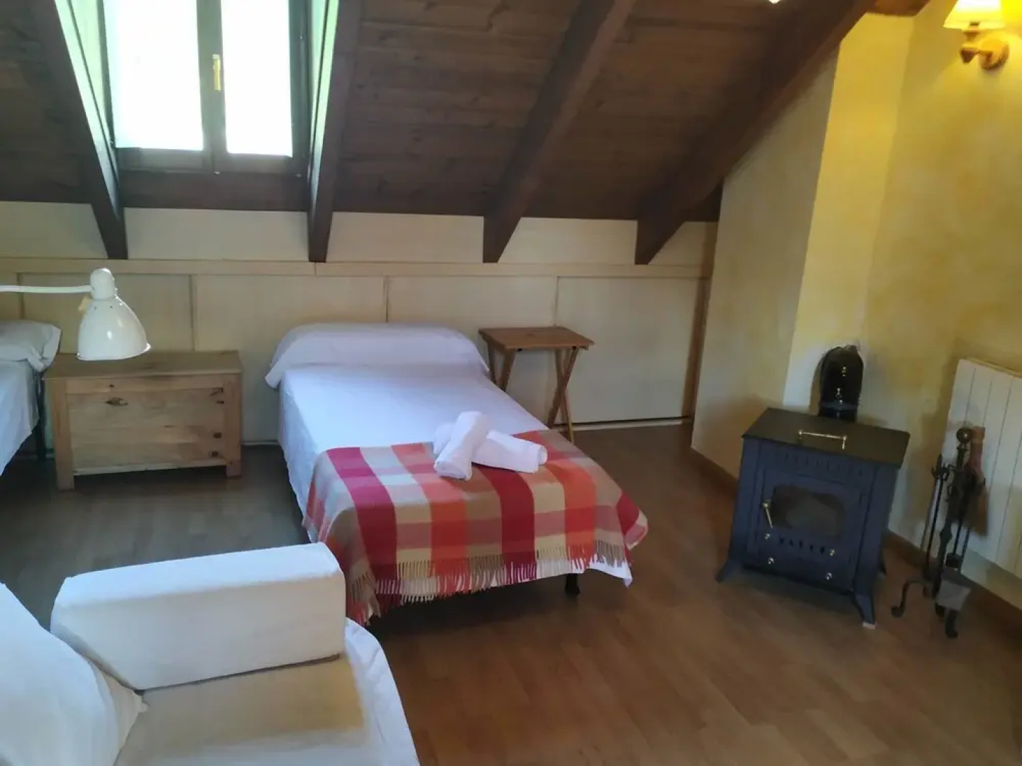 Chalet centro de escarrilla casa 7