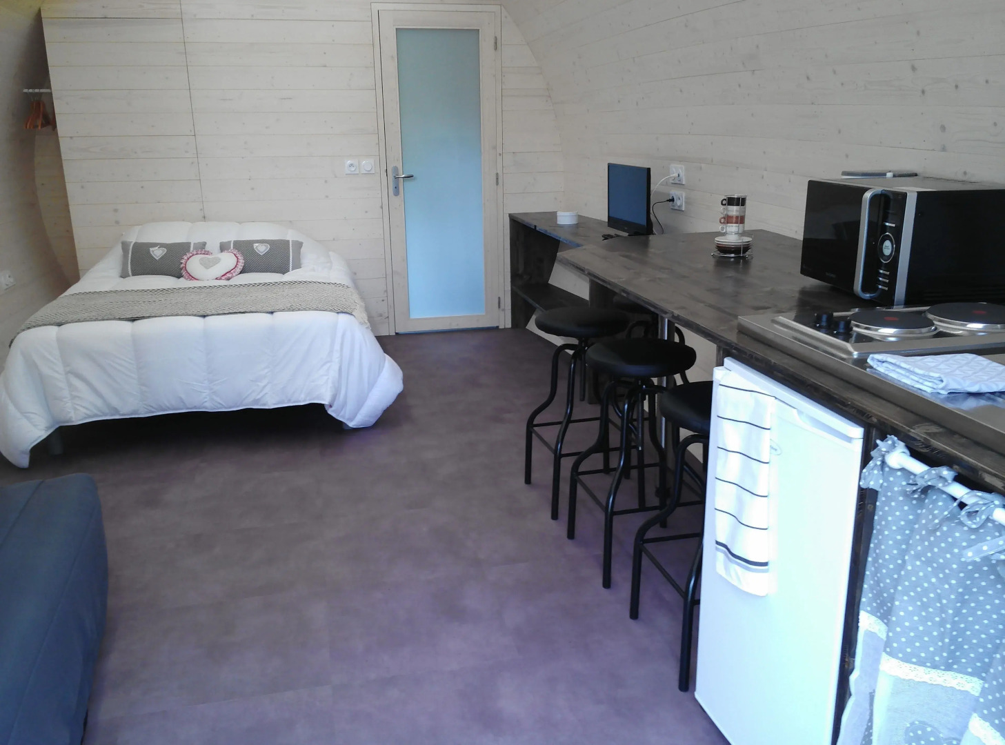 " village tonneaux de tirpoil "