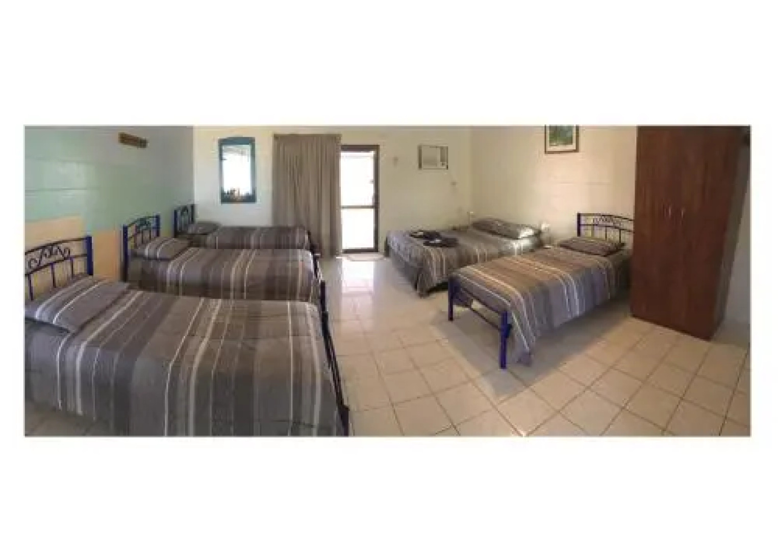 Ash’s Holiday Units