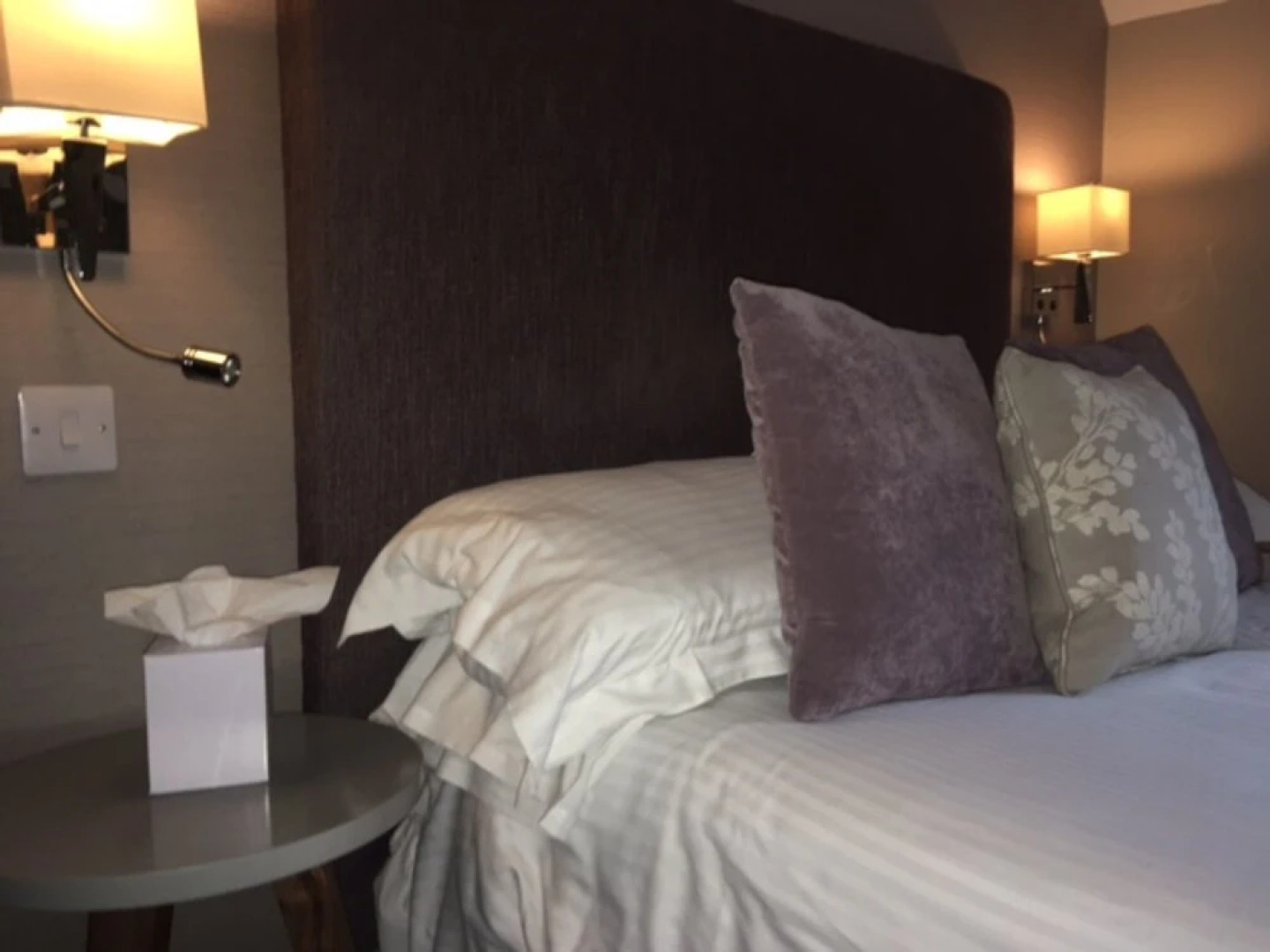 Chequers Hotel & Restaurant