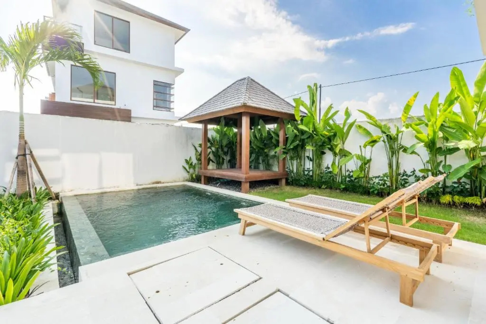 Om Cemagi Beach Villa