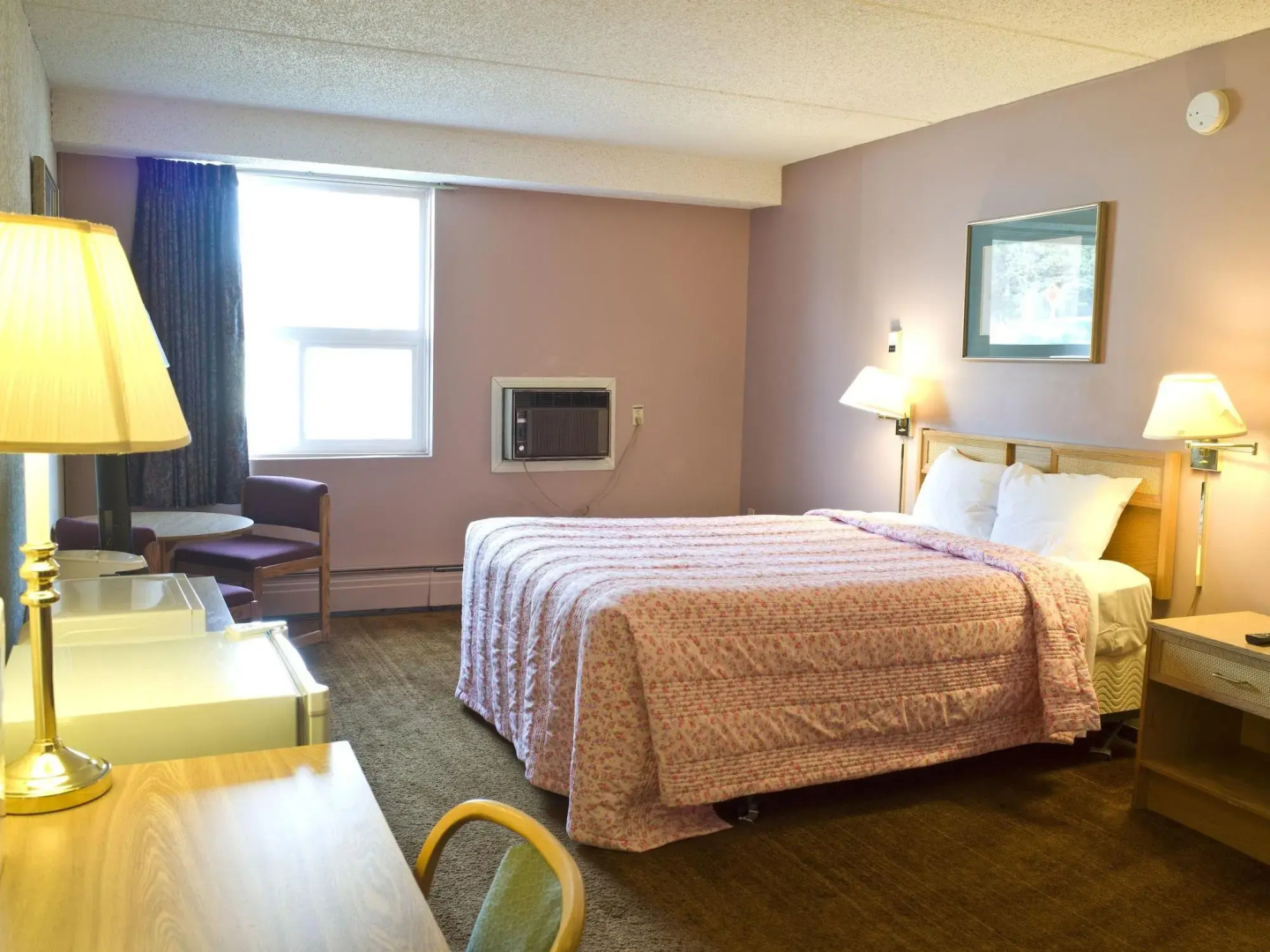 Bluebird Hotel