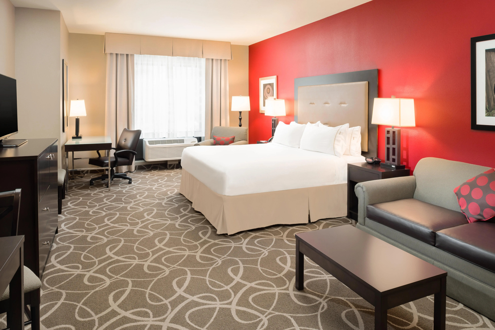Holiday Inn Express Klamath - Redwood Ntl Pk Area by IHG