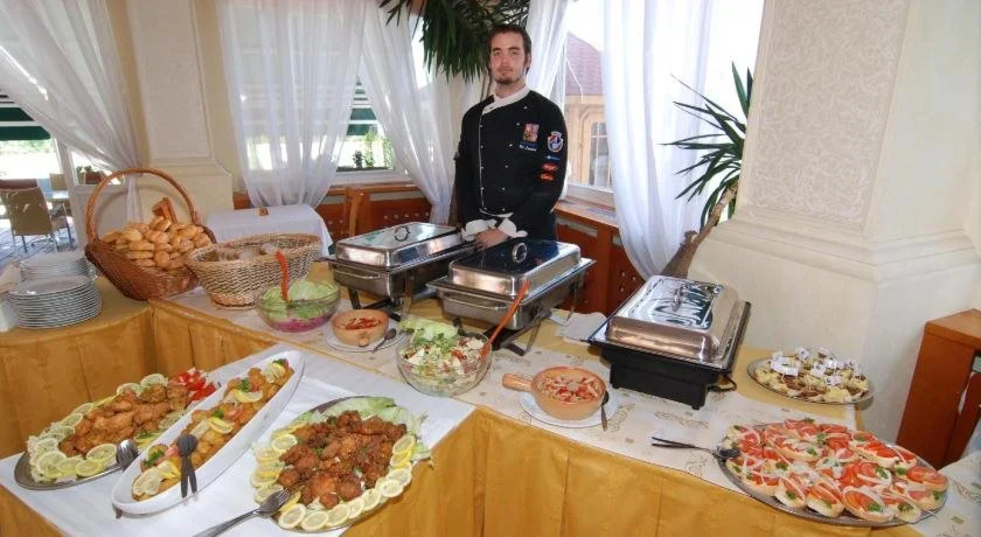 Bila Ruze White Rose