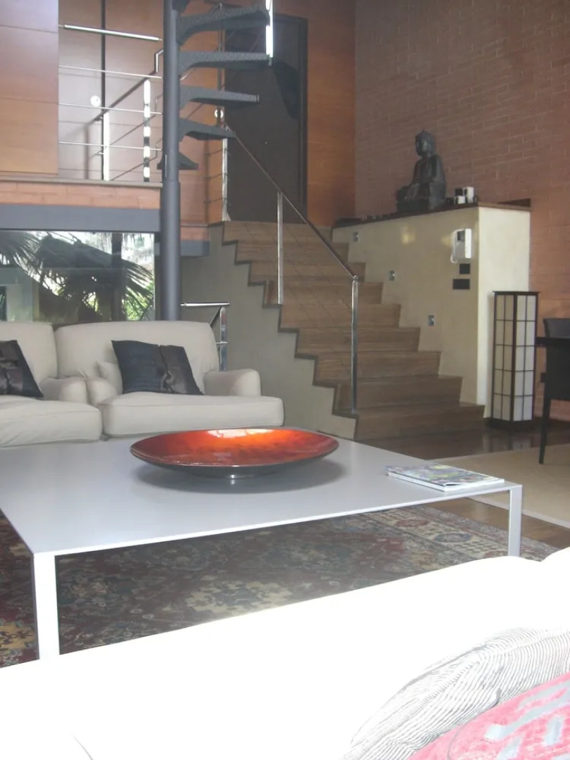 Casa con piscina y BBQ en centro ciudad