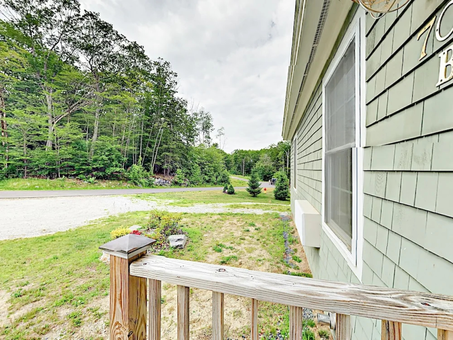 New 1br  W/ Water-view Deck 1 Bedroom Condo