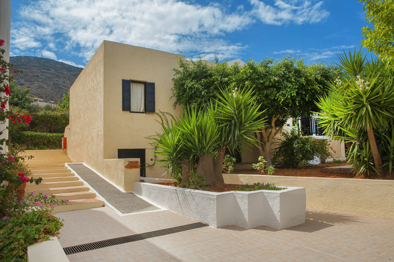 Sundance Apartments and Suites