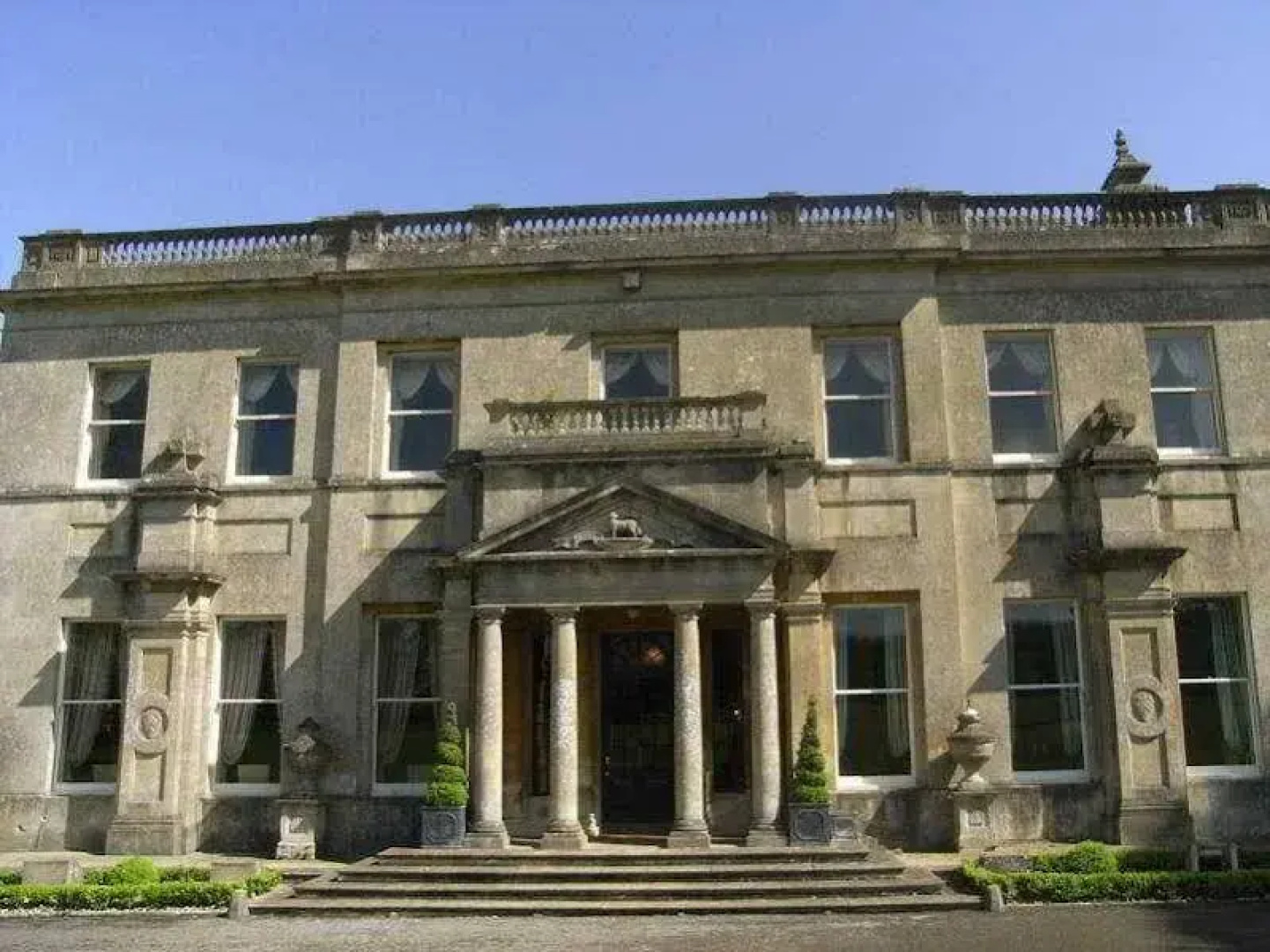 Tracy Park Hotel and Country Club
