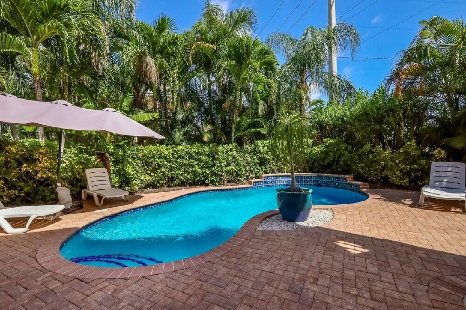 Sunkissed 3 Bedroom Townhouse by RedAwning