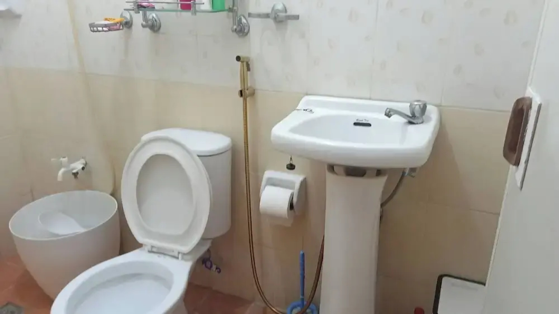 Elisha's Staycation Place-your Home Away From Home