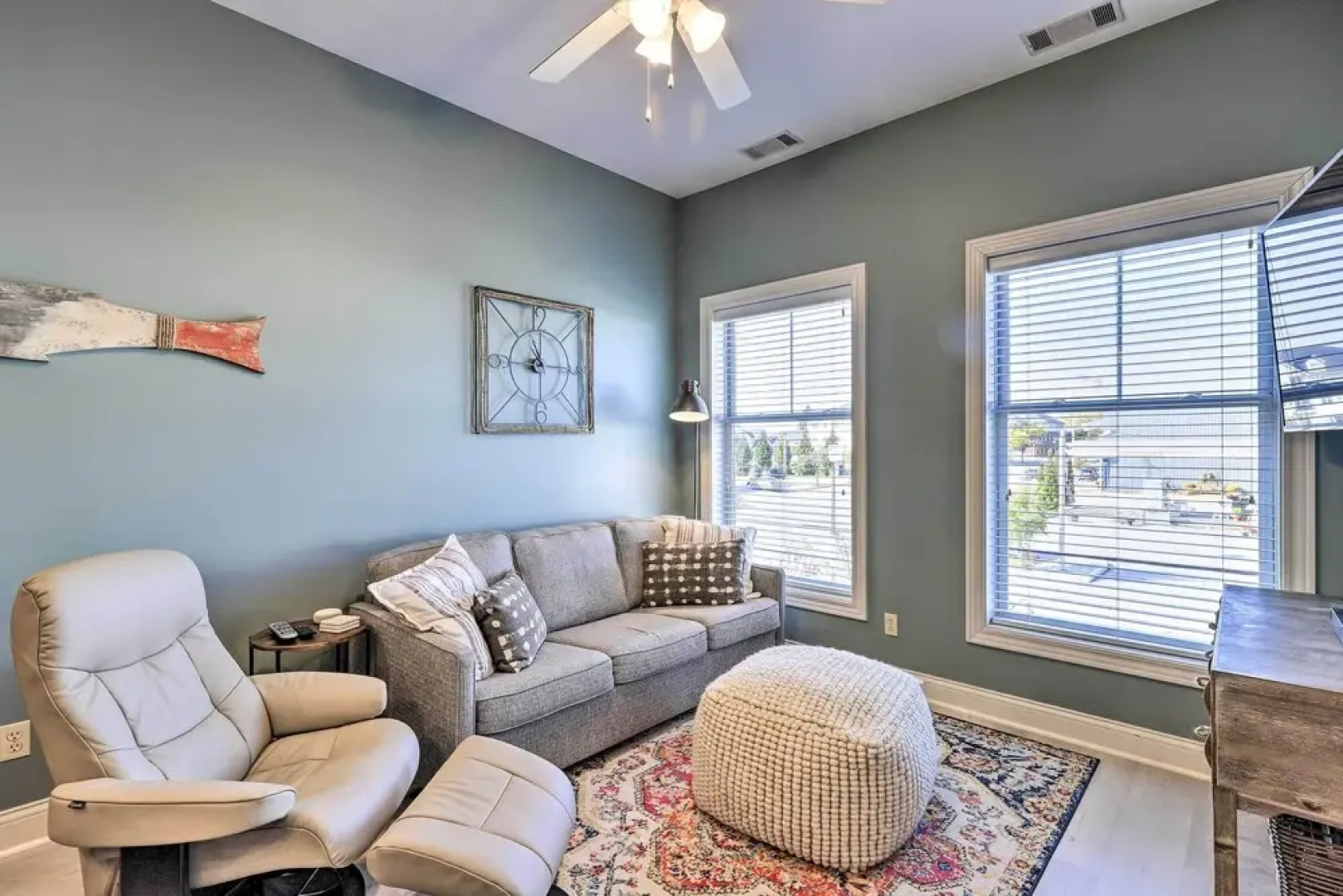 Dtwn Ludington Condo: Balcony, Walk To Beach!