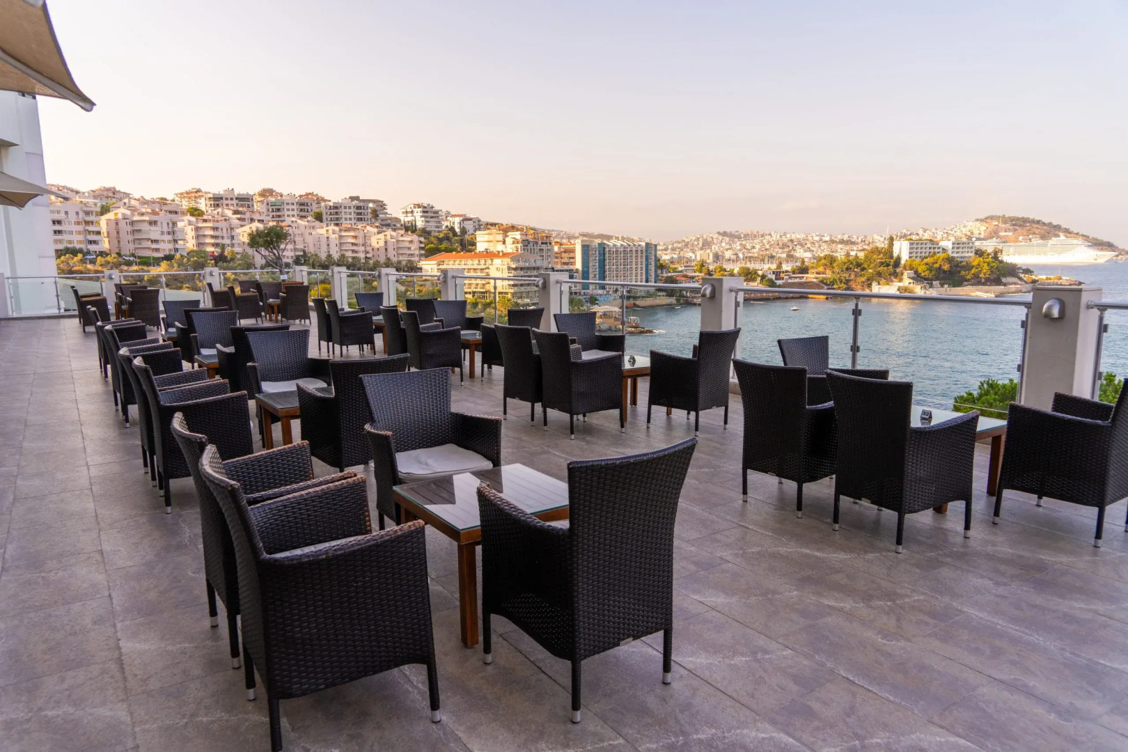 Korumar Deluxe Hotel