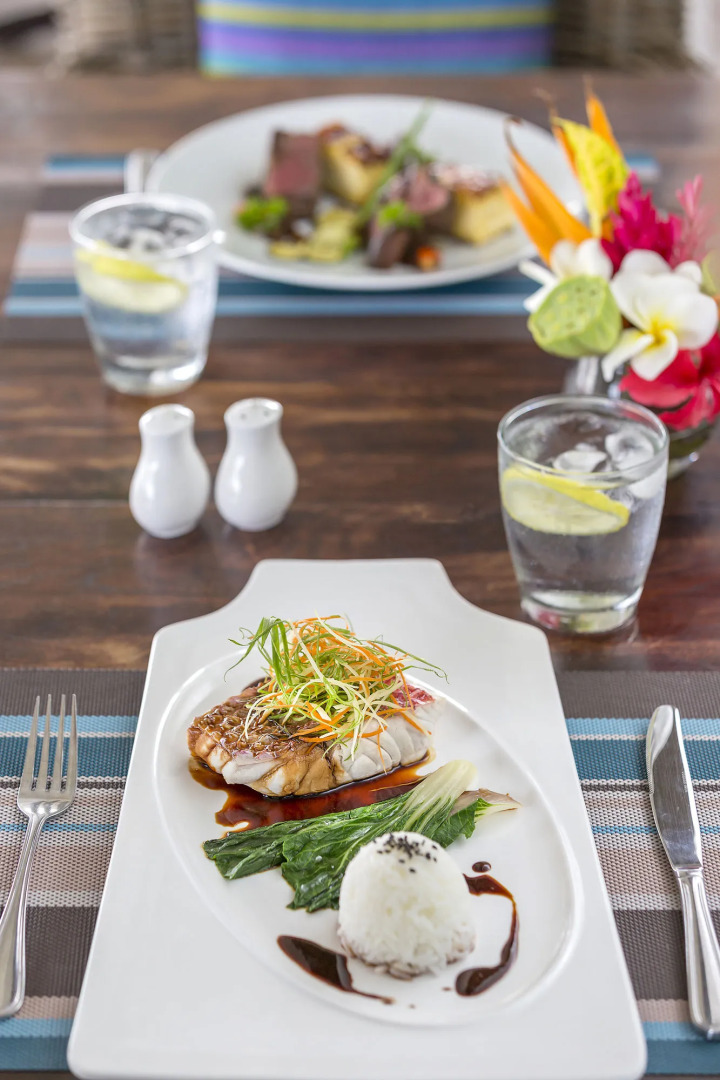 Chantilly's On The Bay