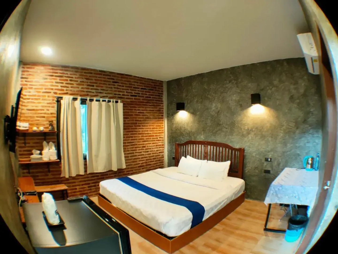 บ้านพักเรือนแก้ว แม่สรวย