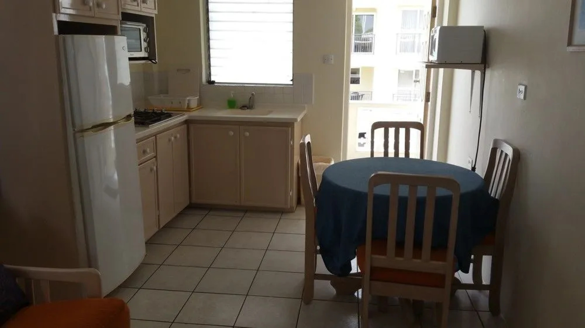 Melrose Beach Apartment