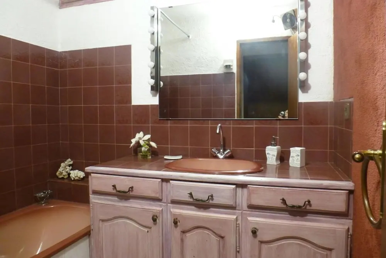 Oliviers Chateauneuf by Gites de France