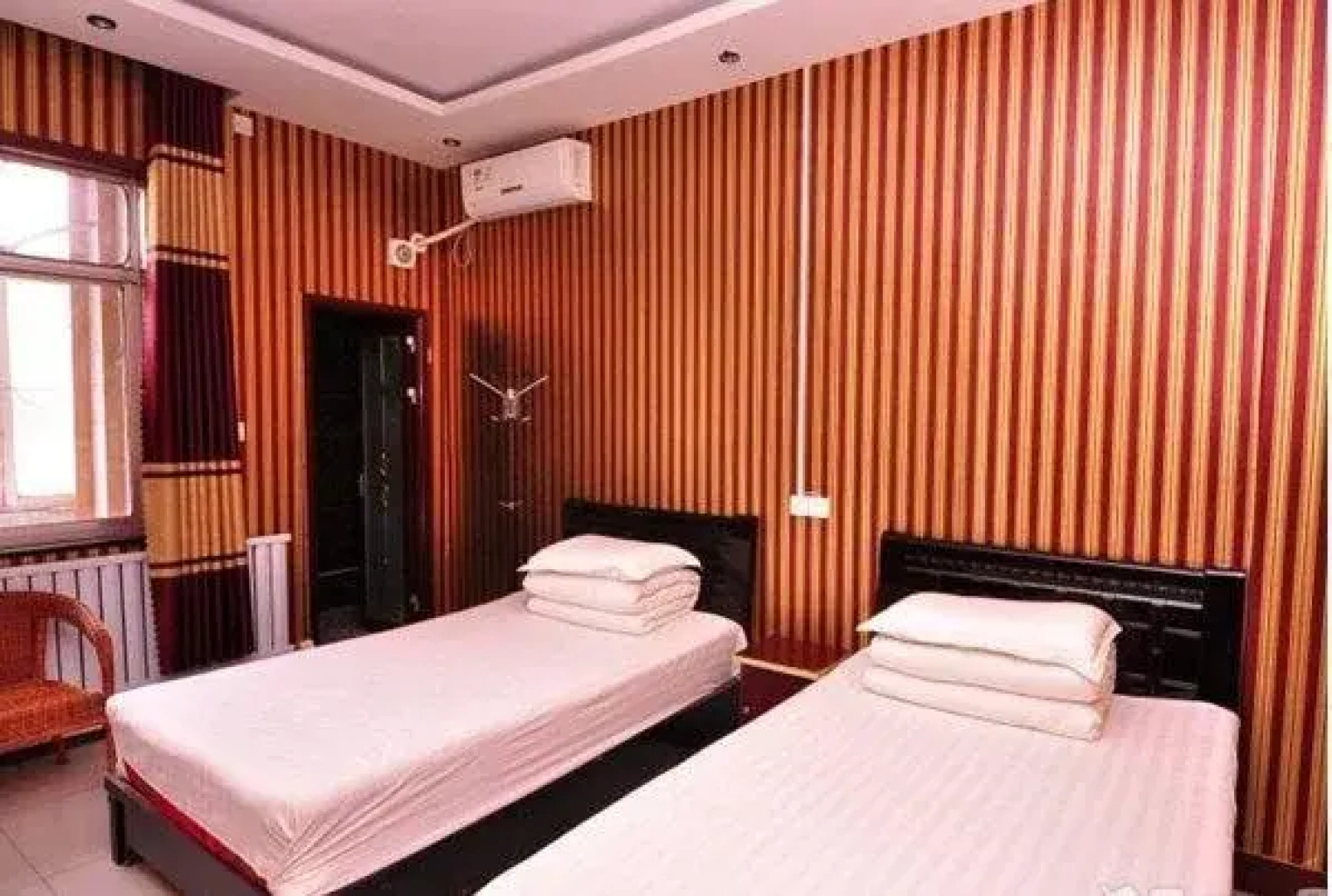Dezhou Linyi Fuhao Business Inn