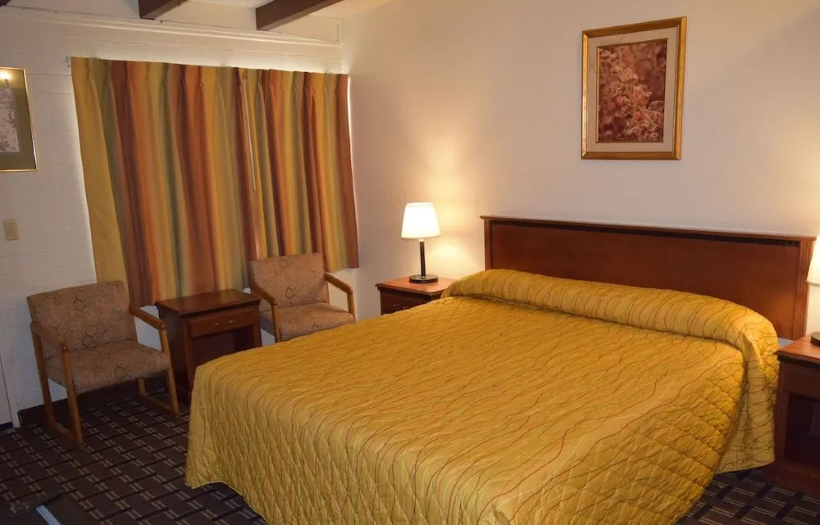 Stanlunds Inn And Suites