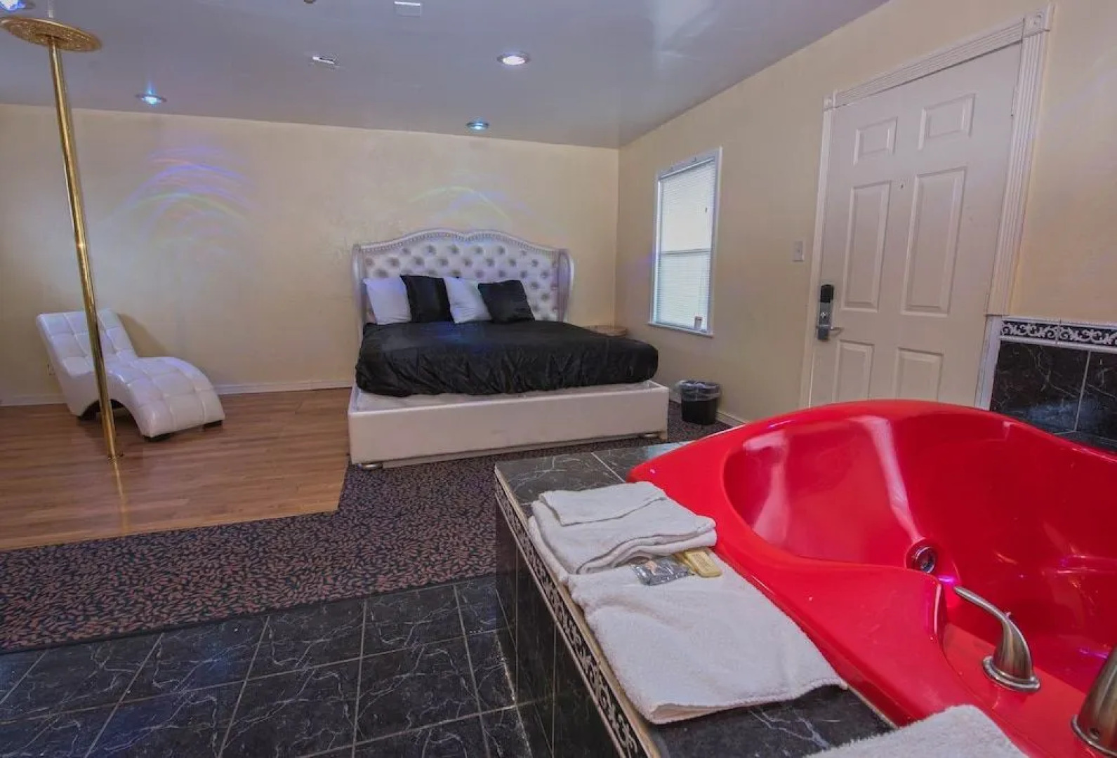 Presidential Inn & Suites