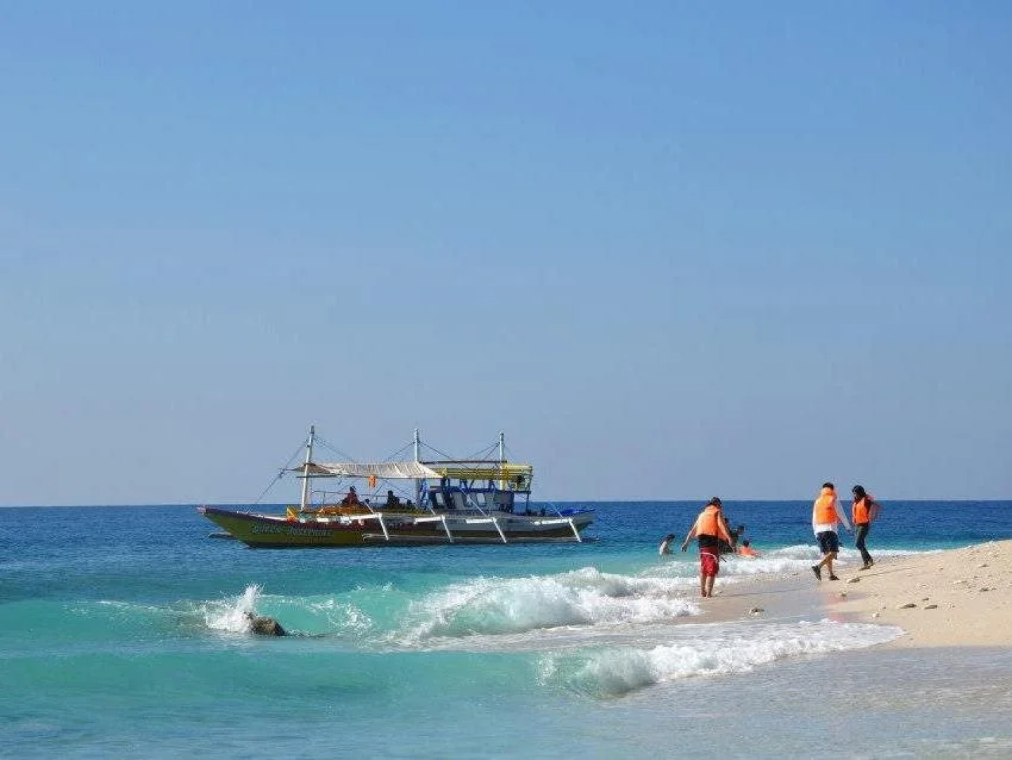 Sir Williams Lodge & Beach Resort