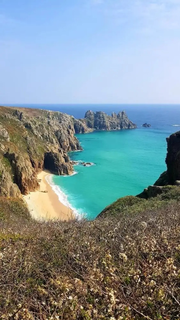 Cosy Shepherds Hut nr Kynance Cove