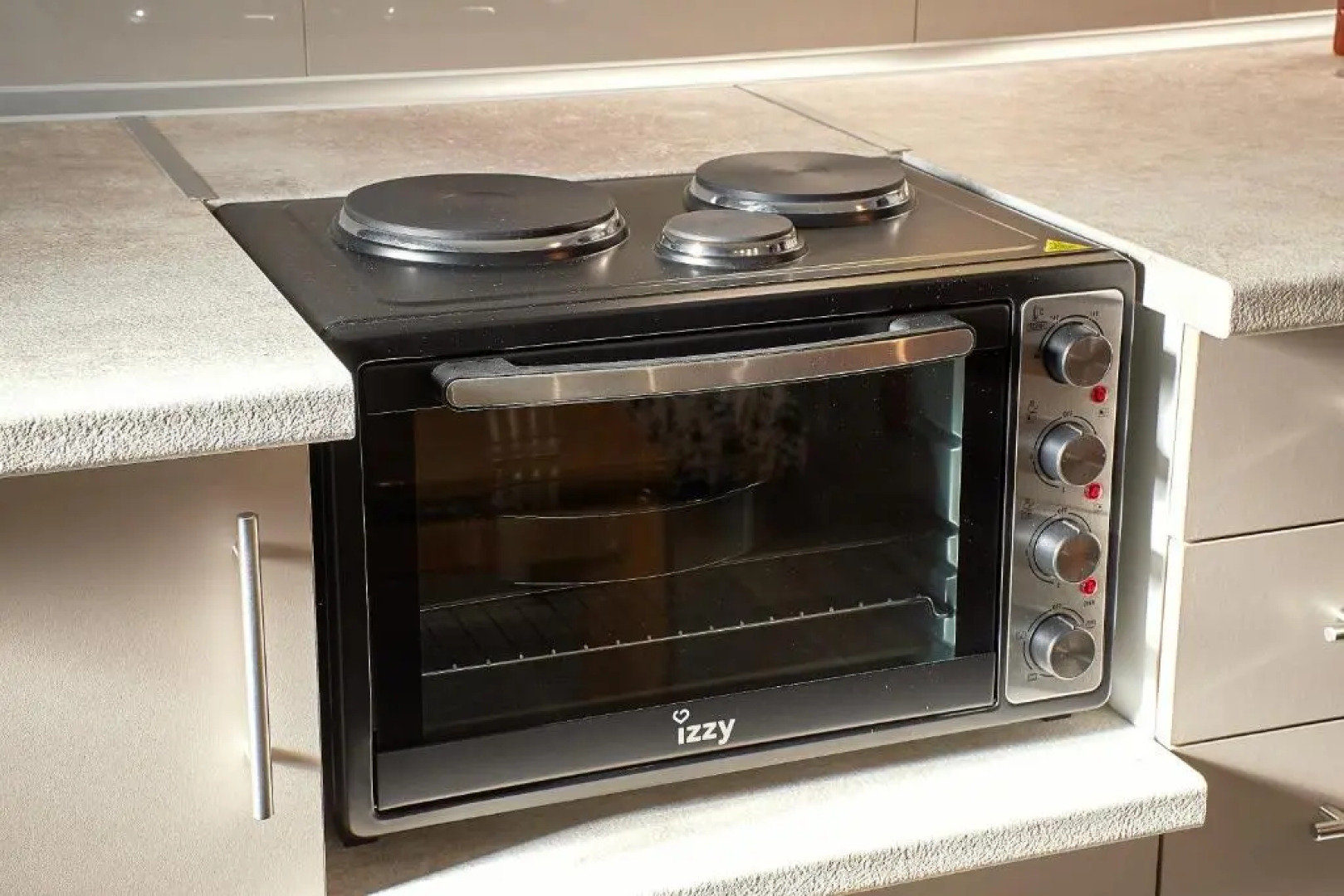 Varvara Lake Dramatown Studio