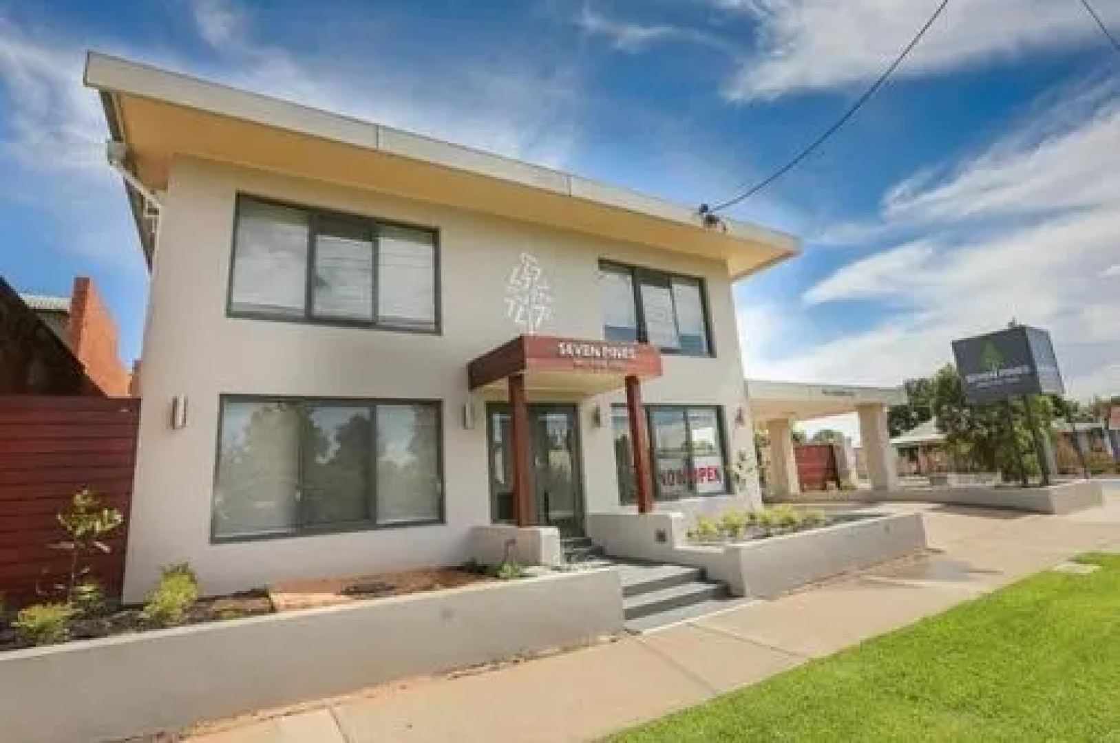 Seven Pines Motor Inn