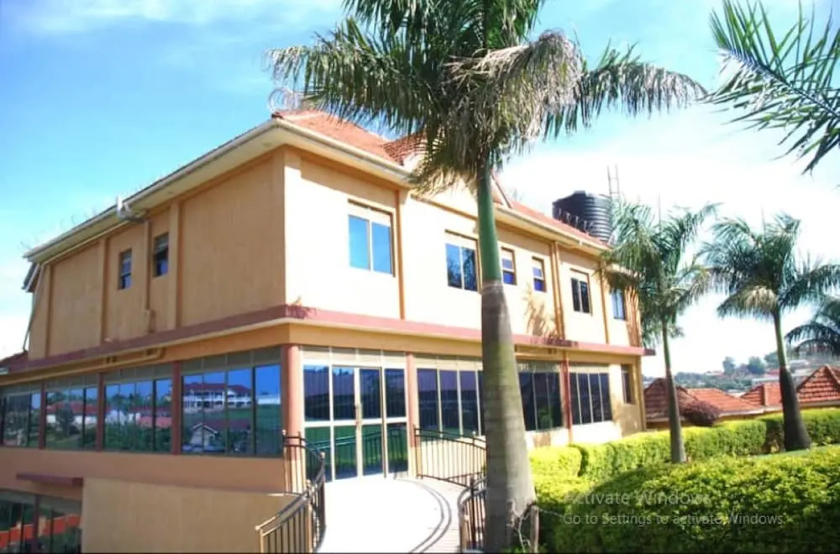 New Palm Royal Hotel