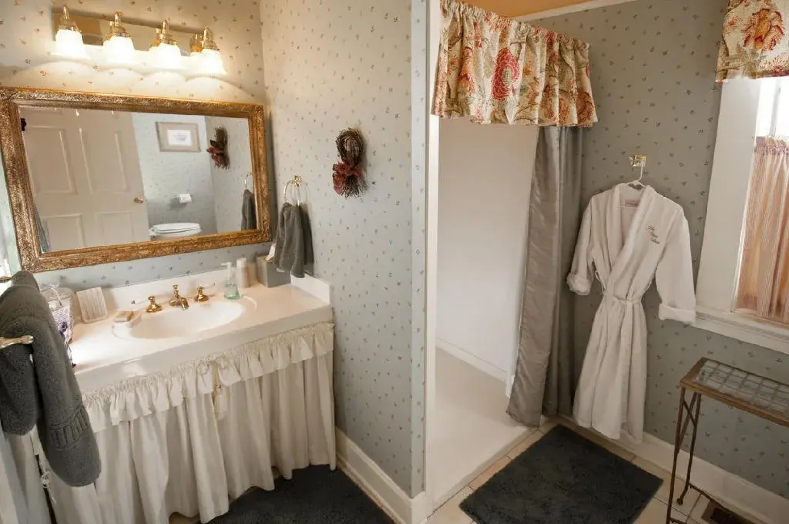 The Cotton Palace Bed and Breakfast