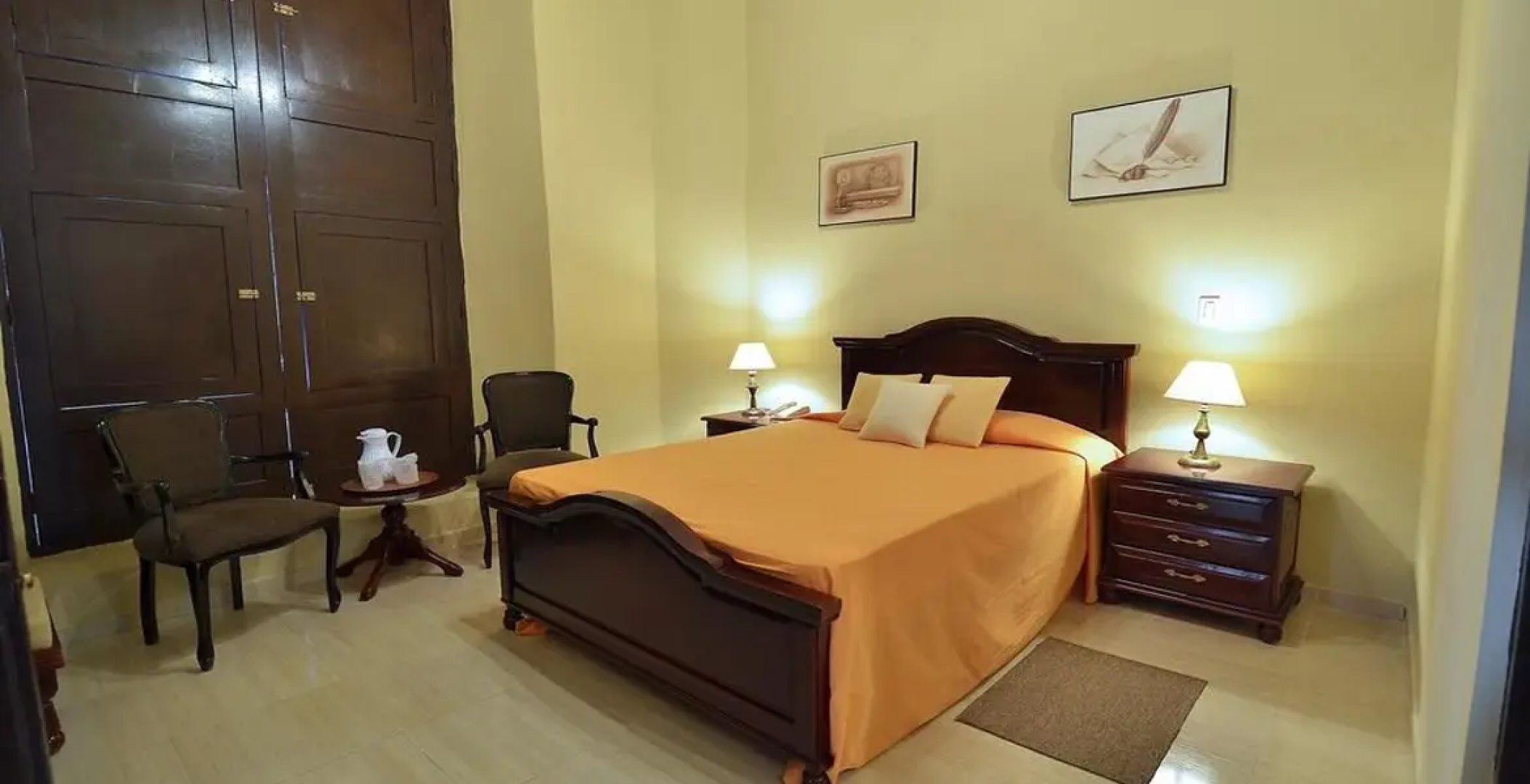 Hotel E La Avellaneda
