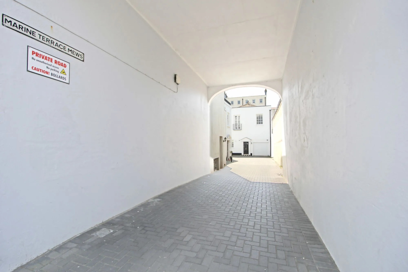 Brighton Getaways - Pebble Mews