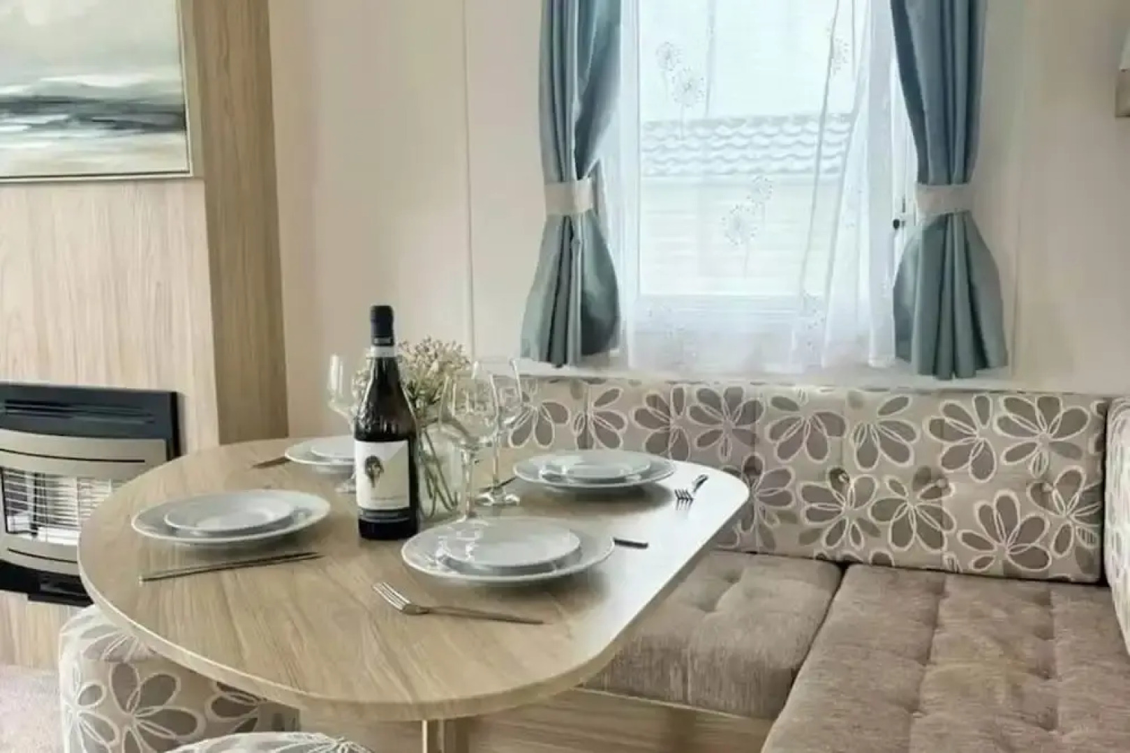 3 Bed-sleeps 8-pet Friendly-parking-sea View