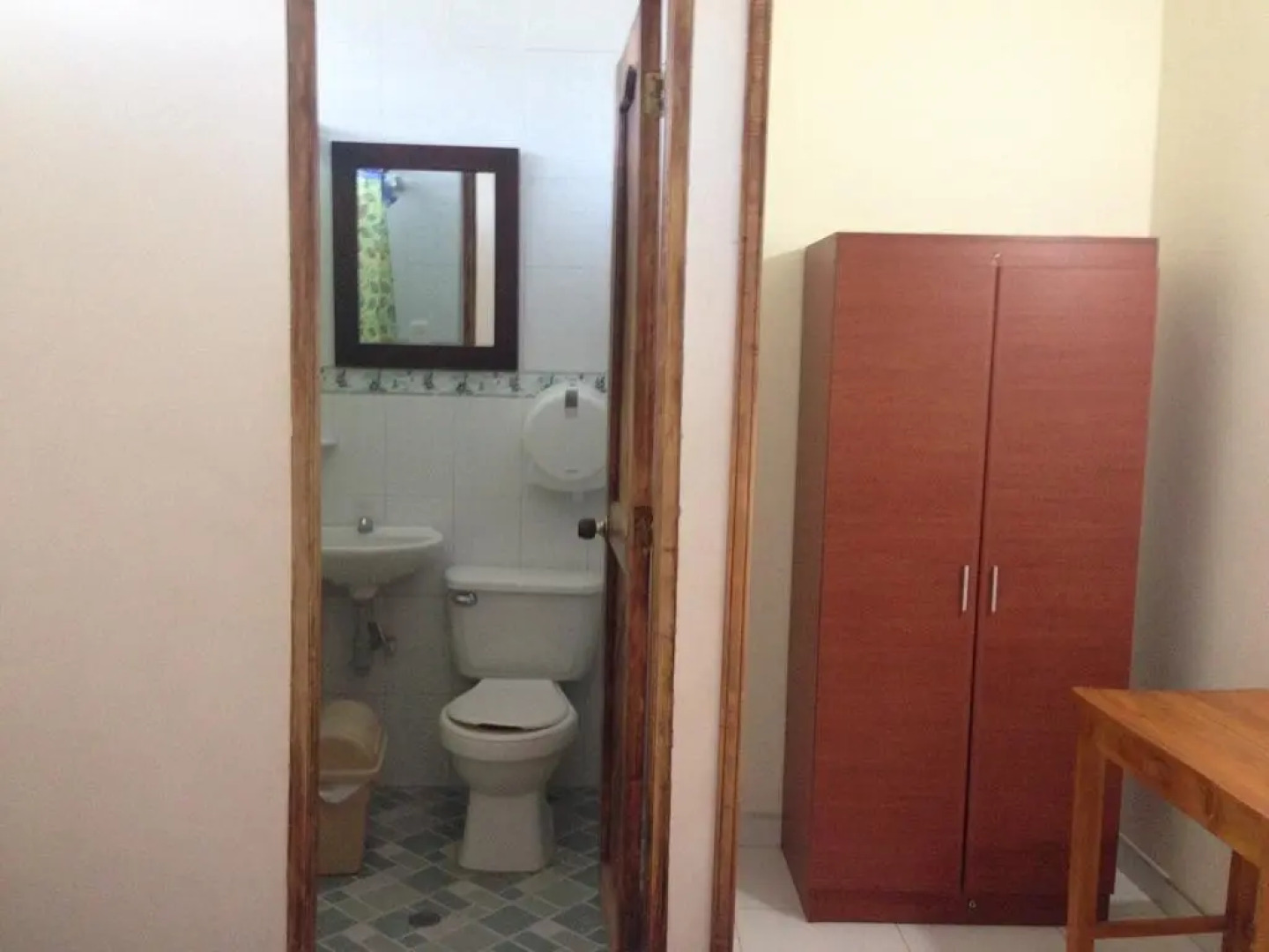 Hostal pelikan taganga