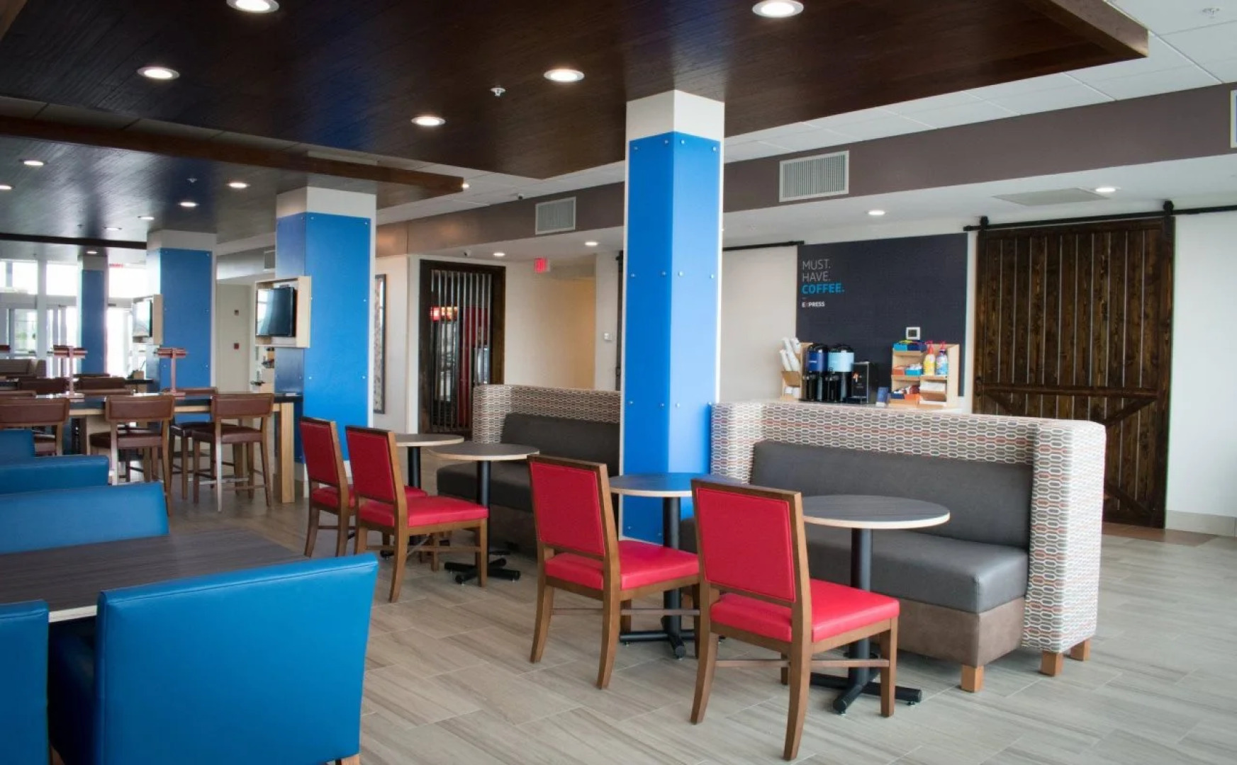Holiday Inn Express and Suites West Memphis by IHG