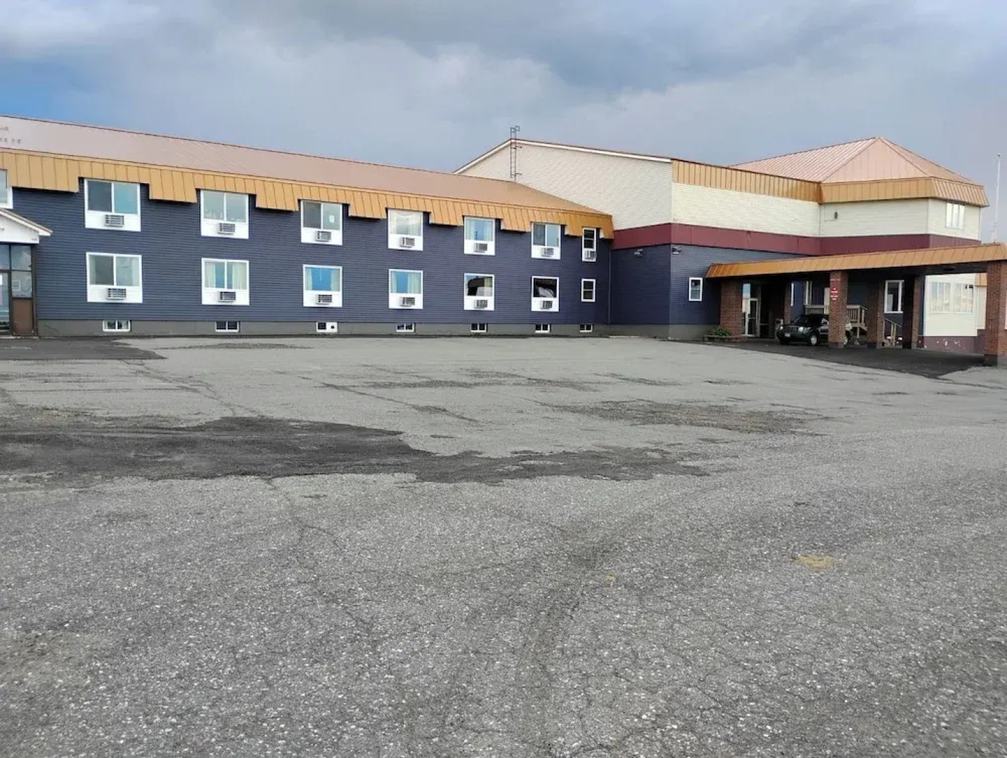 Presque Isle Inn & Convention Center