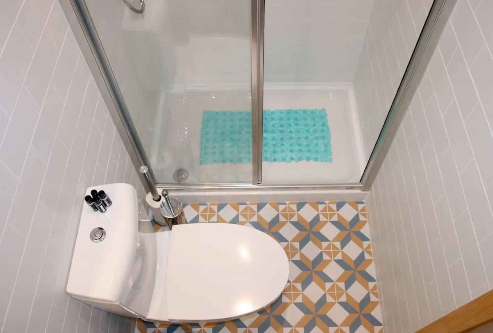 733 Costa Cabral Metro Residence