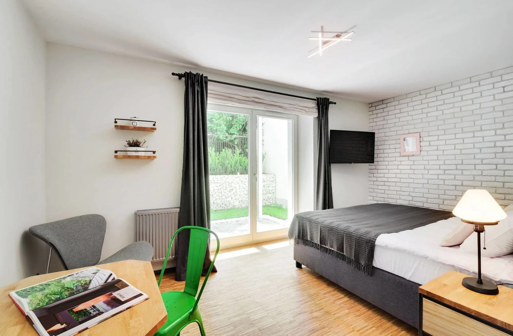 Well Well Aparthotel