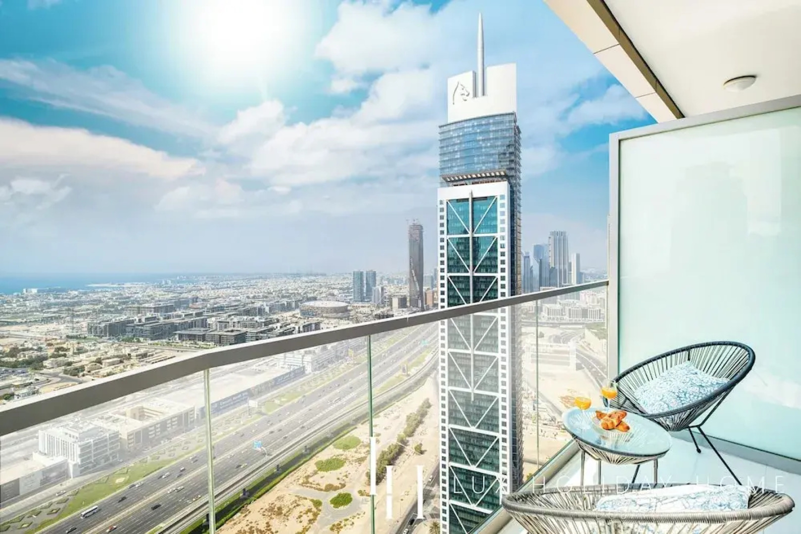 LUX The Paramount Sea View Suite