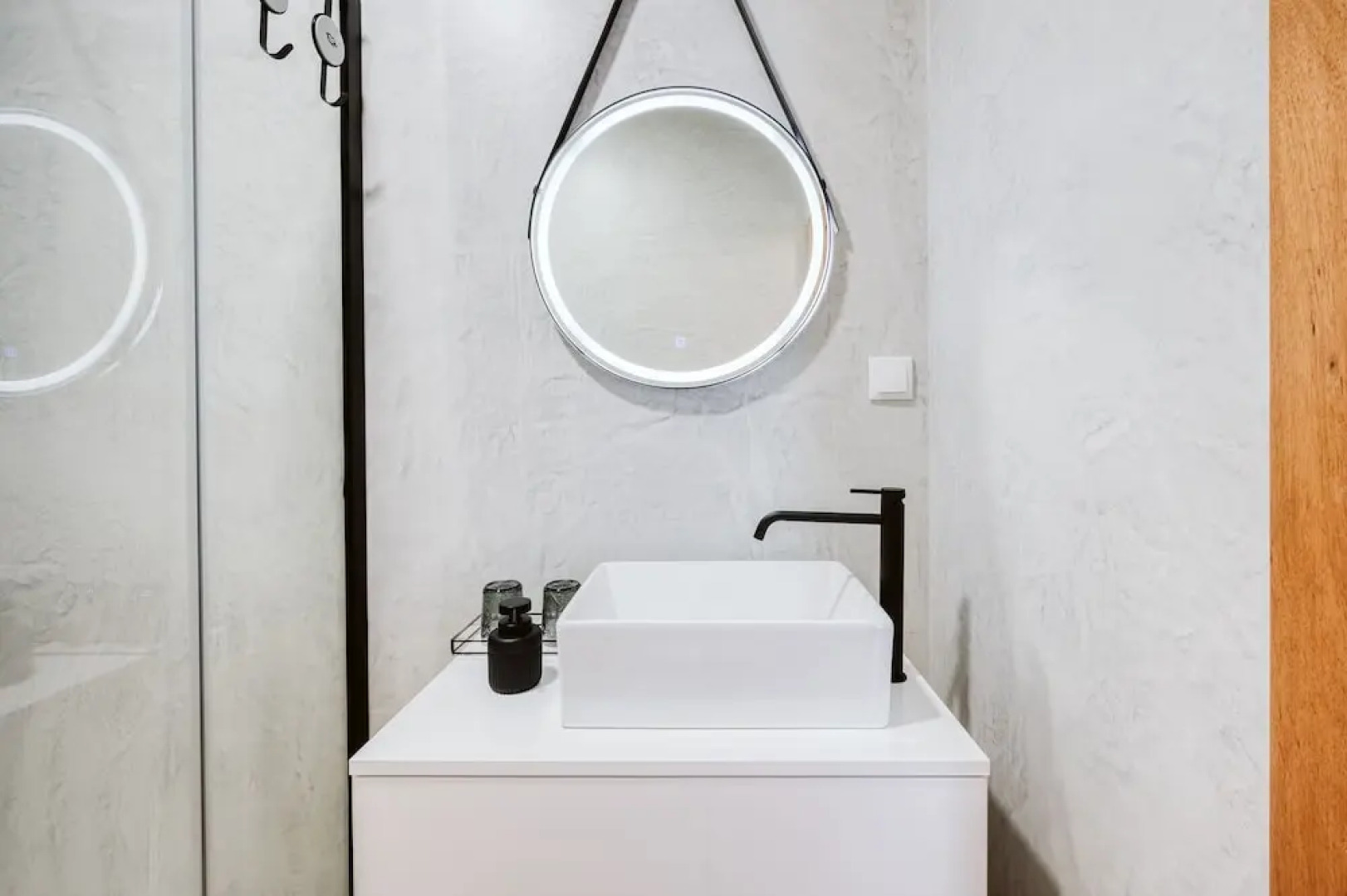 Casa das Andorinhas - 1 Bedroom Apartment Sleeps 4