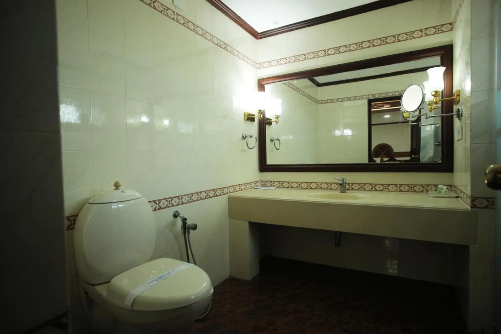 Oyo Premium Cochin Airport Extension