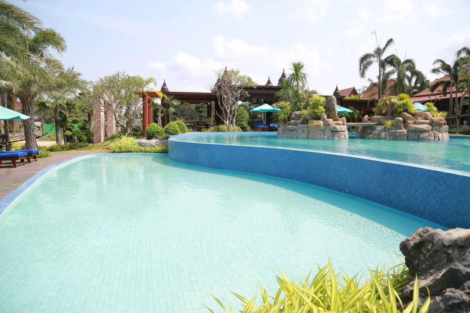 Try Palace Resort & Spa