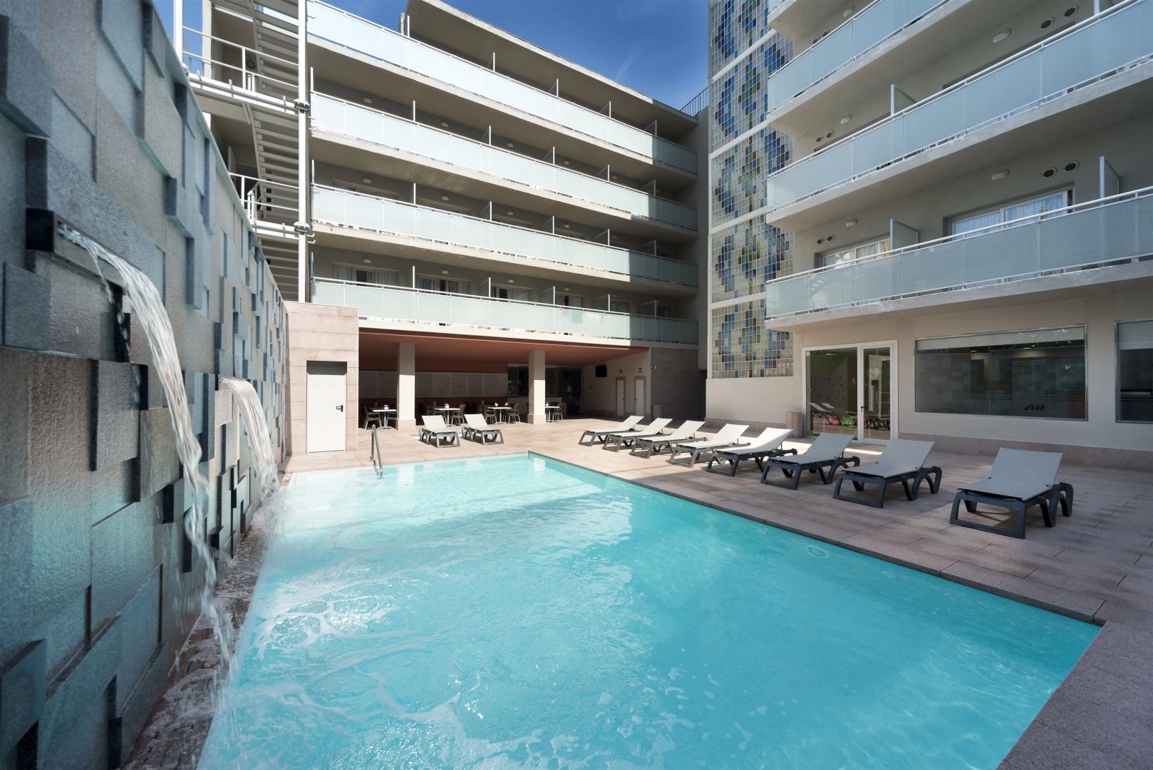 Отель 4R Miramar Calafell