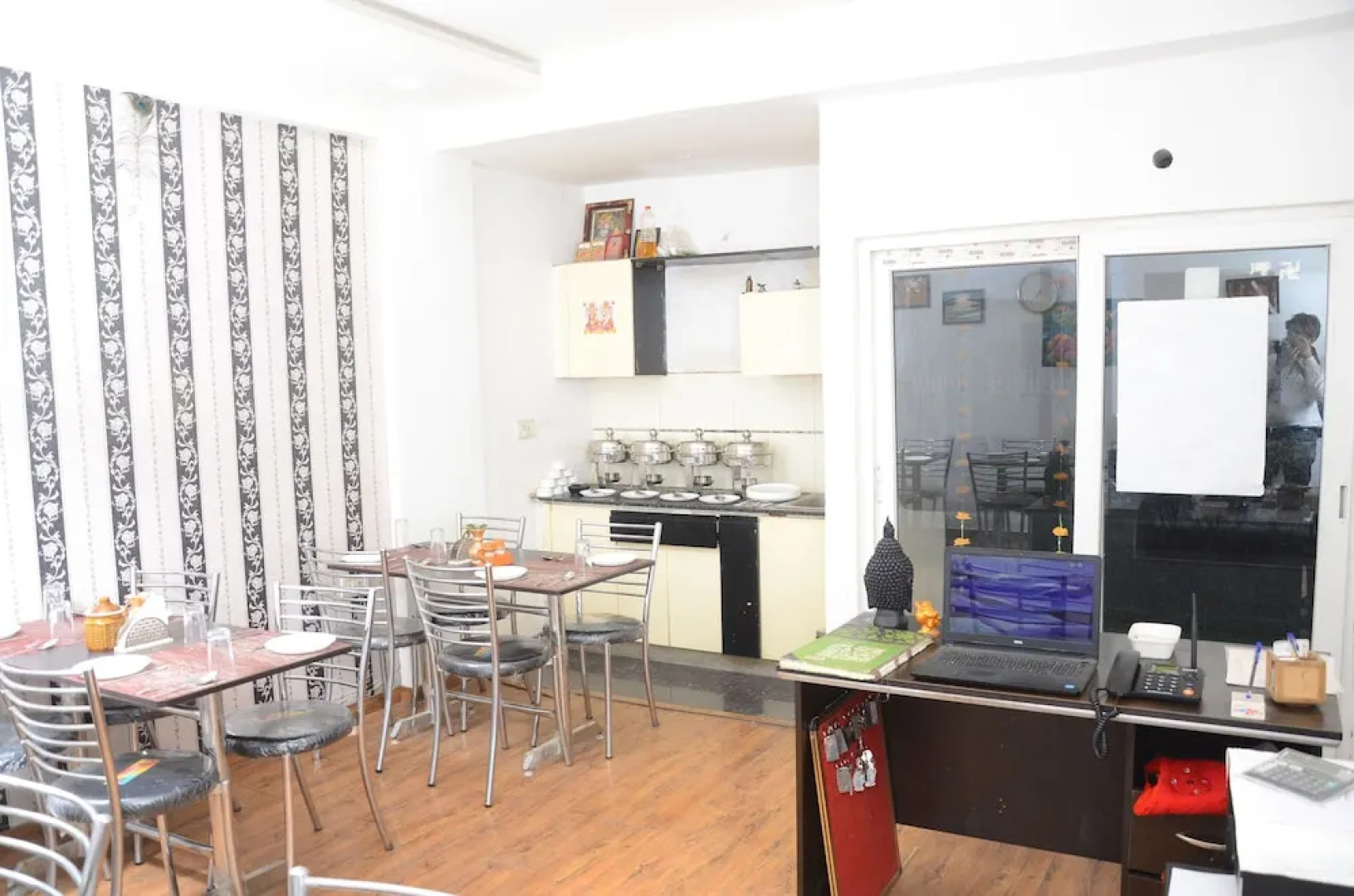 Bankey Bihari Holiday Homes By Naavagat