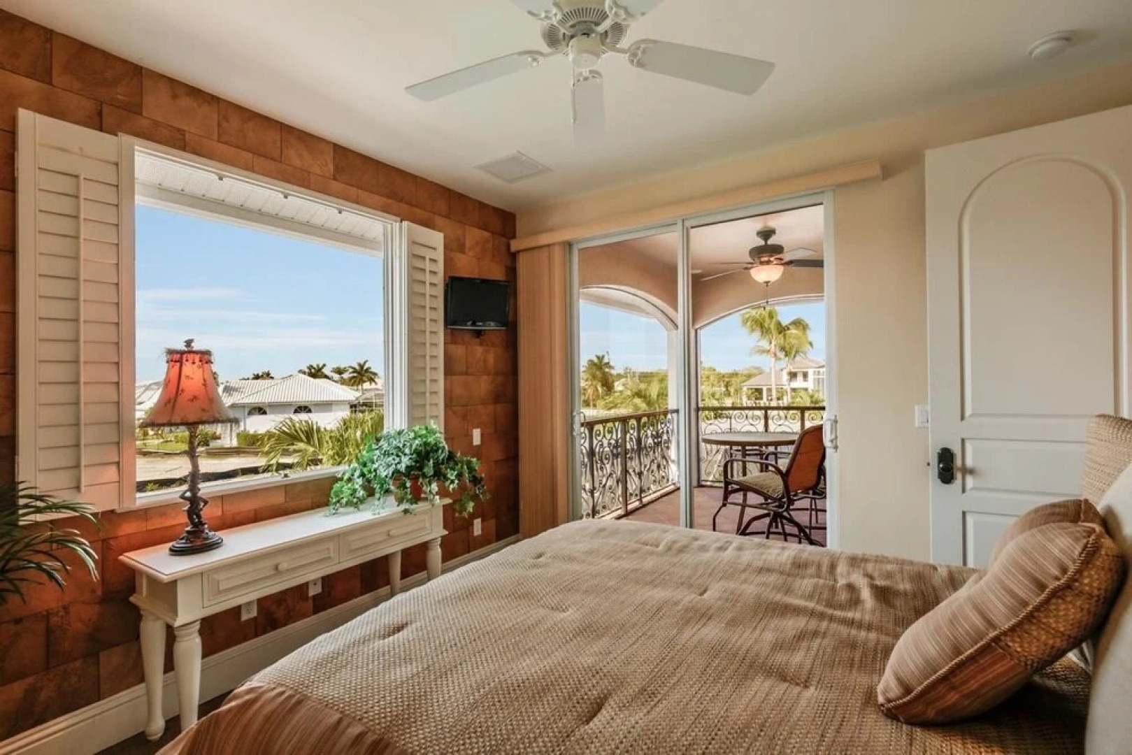 WIN1288 4 Bedroom Holiday Home by Marco Naples Vacation Homes