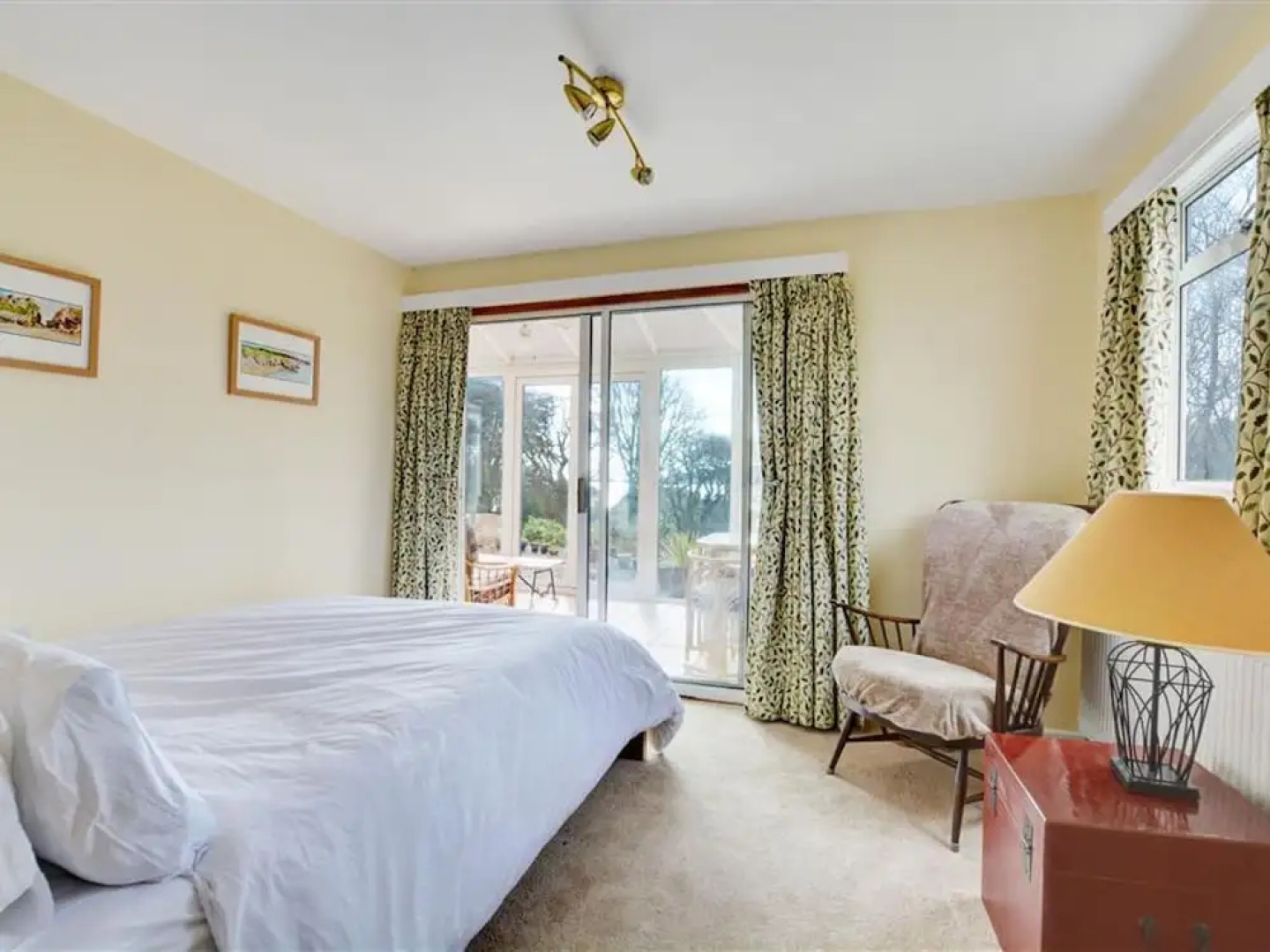 Large Holiday Home With View of the Beach and Sea, With its own Terrace