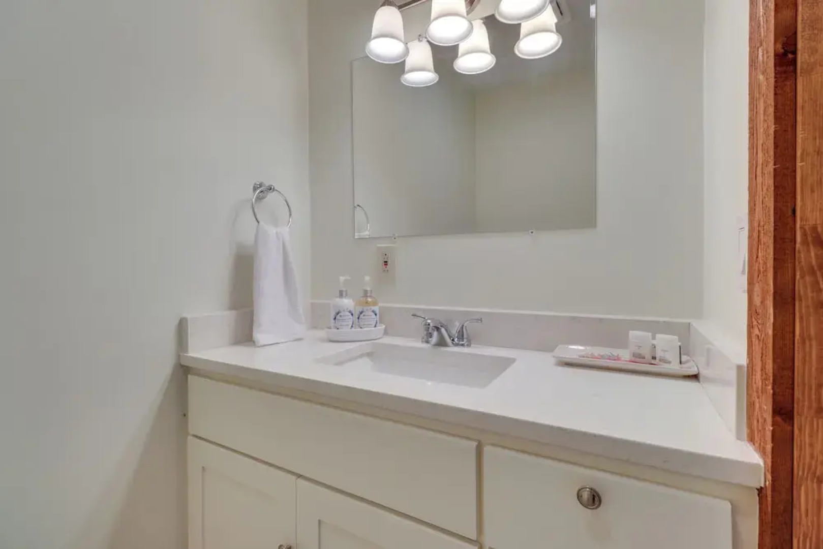 Waterfront Spicewood Home: Deck, Fire Pit & Grill